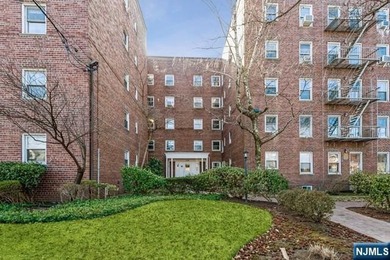 Beach Lot For Sale in Fort Lee, New Jersey