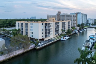 Beach Condo For Sale in North Miami Beach, Florida