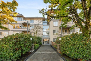 Beach Condo For Sale in Vancouver, 