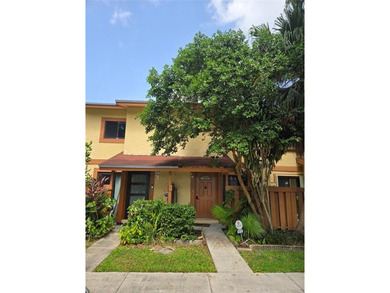 Beach Townhome/Townhouse For Sale in Sunrise, Florida