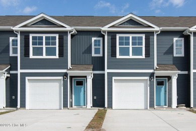 Beach Townhome/Townhouse For Sale in Surf City, North Carolina