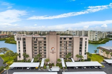 Beach Condo For Sale in South Pasadena, Florida