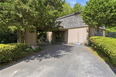 Beach Home Sale Pending in Narragansett, Rhode Island