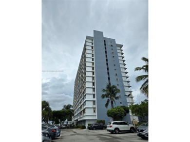 Beach Condo For Sale in North Bay Village, Florida