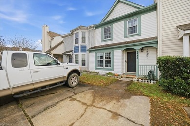 Beach Townhome/Townhouse For Sale in Virginia Beach, Virginia