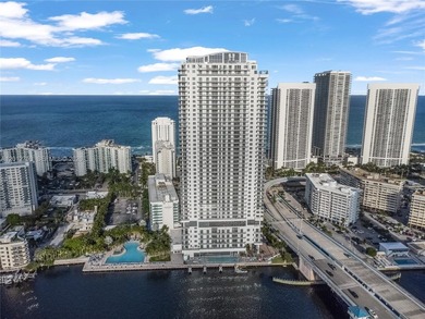 Beach Condo For Sale in Hollywood, Florida