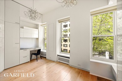 Beach Home For Sale in New York, New York