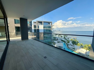 Beach Condo For Sale in Panama City, 