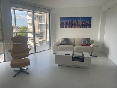 Beach Condo For Sale in Aventura, Florida