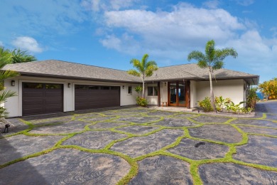 Beach Home For Sale in Kailua Kona, Hawaii