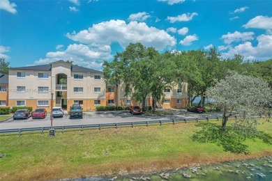Beach Condo For Sale in Hollywood, Florida