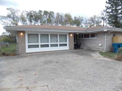 Beach Home For Sale in Gary, Indiana