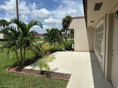 Beach Home For Sale in West Palm Beach, Florida