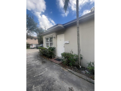 Beach Townhome/Townhouse For Sale in Hollywood, Florida