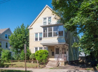 Beach Home Sale Pending in New Haven, Connecticut
