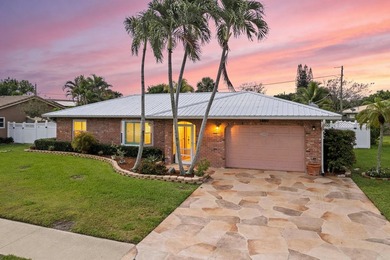 Beach Home For Sale in Boca Raton, Florida