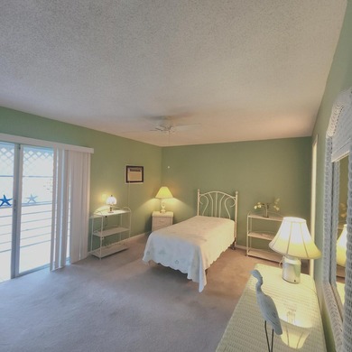 Beach Condo For Sale in West Palm Beach, Florida