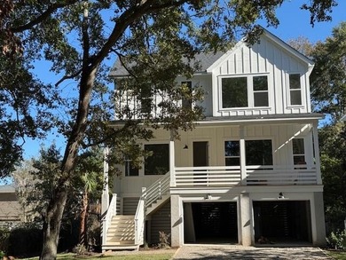 Beach Home For Sale in Mount Pleasant, South Carolina
