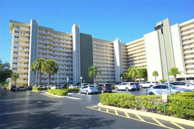 Beach Condo For Sale in Pompano Beach, Florida