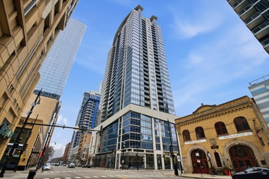 Beach Condo Active Under Contract in Chicago, Illinois