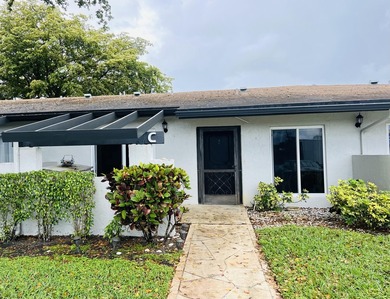 Beach Condo Sale Pending in Delray Beach, Florida