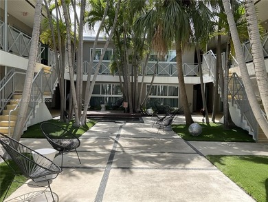 Beach Condo For Sale in Miami Beach, Florida