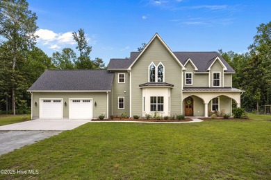 Beach Home For Sale in New Bern, North Carolina