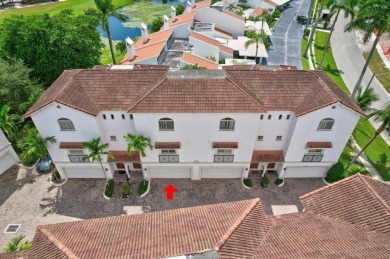 Beach Townhome/Townhouse For Sale in West Palm Beach, Florida