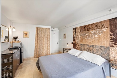 Beach Condo For Sale in Honolulu, Hawaii