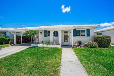 Beach Condo For Sale in Longboat Key, Florida