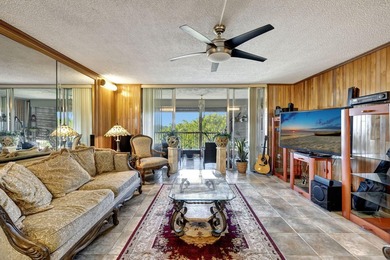 Beach Condo For Sale in Lauderhill, Florida