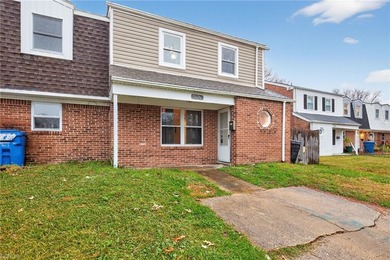 Beach Townhome/Townhouse For Sale in Virginia Beach, Virginia