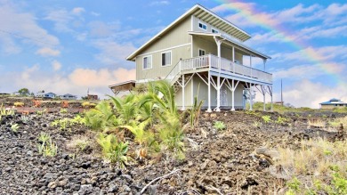 Beach Home For Sale in Captain Cook, Hawaii