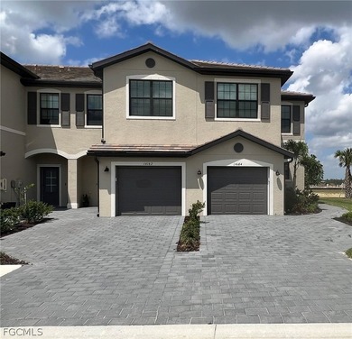 Beach Townhome/Townhouse For Sale in Fort Myers, Florida