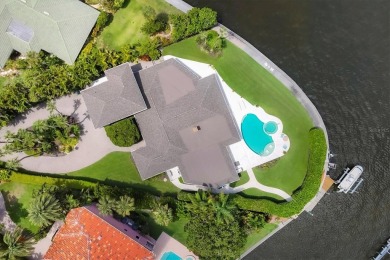 Beach Home For Sale in Sarasota, Florida