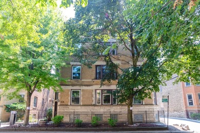 Beach Condo Sale Pending in Chicago, Illinois