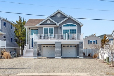 Beach Home For Sale in Ortley Beach, New Jersey