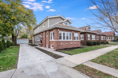 Beach Home For Sale in Chicago, Illinois