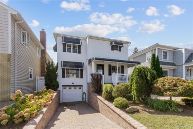 Beach Home For Sale in Long Beach, New York