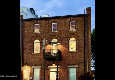 Beach Condo For Sale in Washington, North Carolina