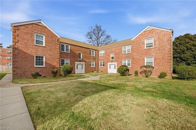 Beach Condo For Sale in Norfolk, Virginia