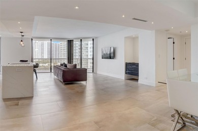 Beach Condo For Sale in Aventura, Florida