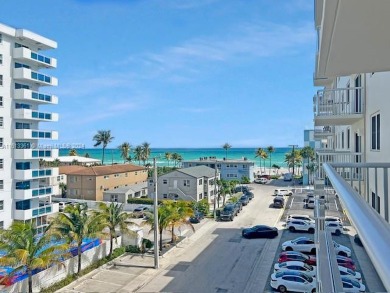 Beach Condo For Sale in Hollywood, Florida