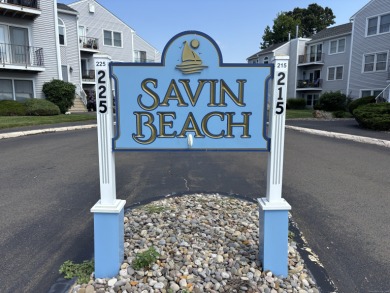 Beach Condo Active Under Contract in West Haven, Connecticut
