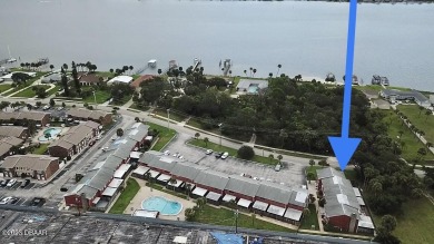 Beach Condo For Sale in South Daytona, Florida