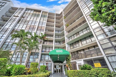 Beach Condo For Sale in Hallandale Beach, Florida