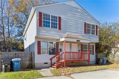 Beach Townhome/Townhouse For Sale in Virginia Beach, Virginia