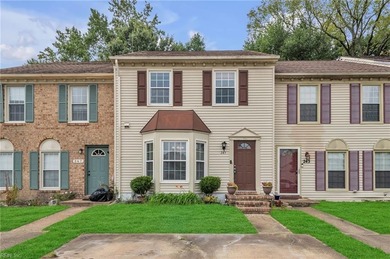 Beach Townhome/Townhouse For Sale in Virginia Beach, Virginia