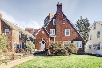 Beach Home For Sale in Bayside, New York