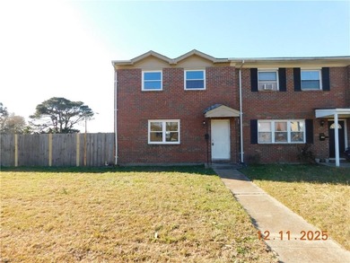 Beach Townhome/Townhouse For Sale in Virginia Beach, Virginia